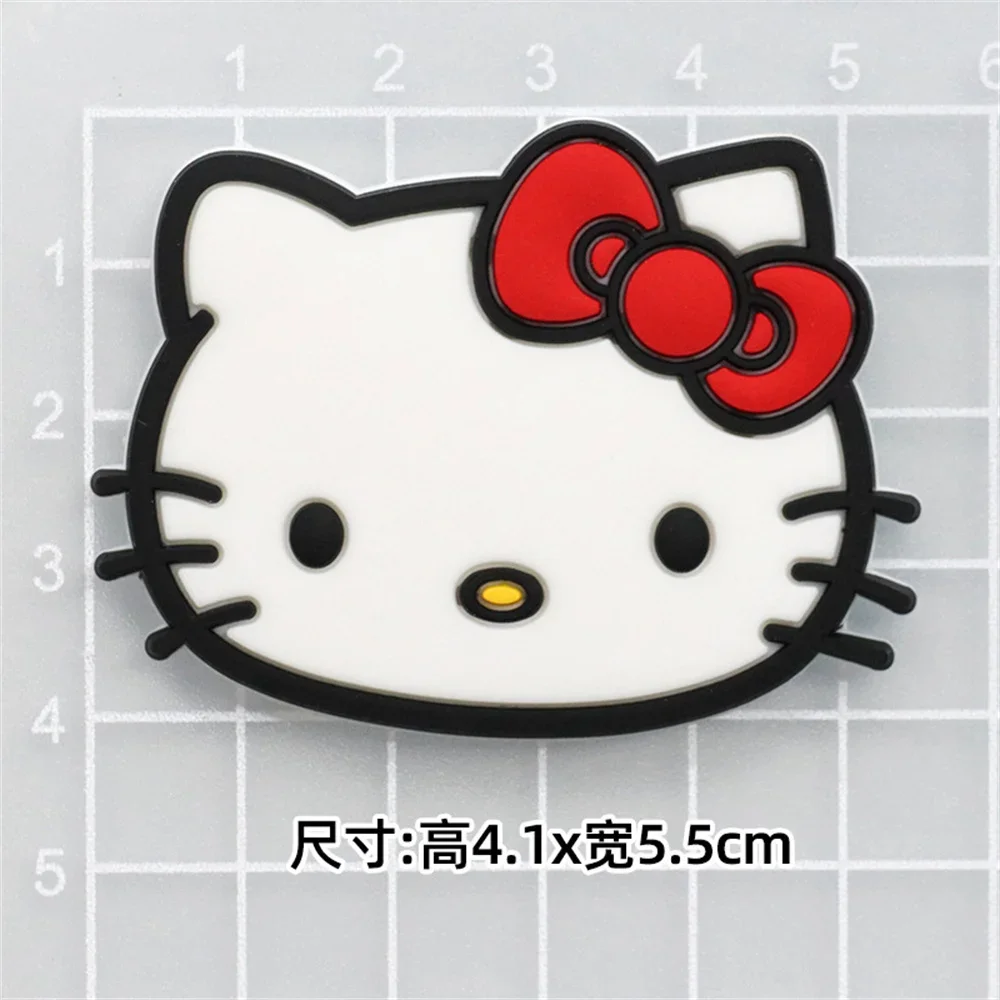 Miniso Sanrio Cartoon Yuguigou Capa de telefone Decoração Silicone DIY Patch Buraco Chinelos Acessórios