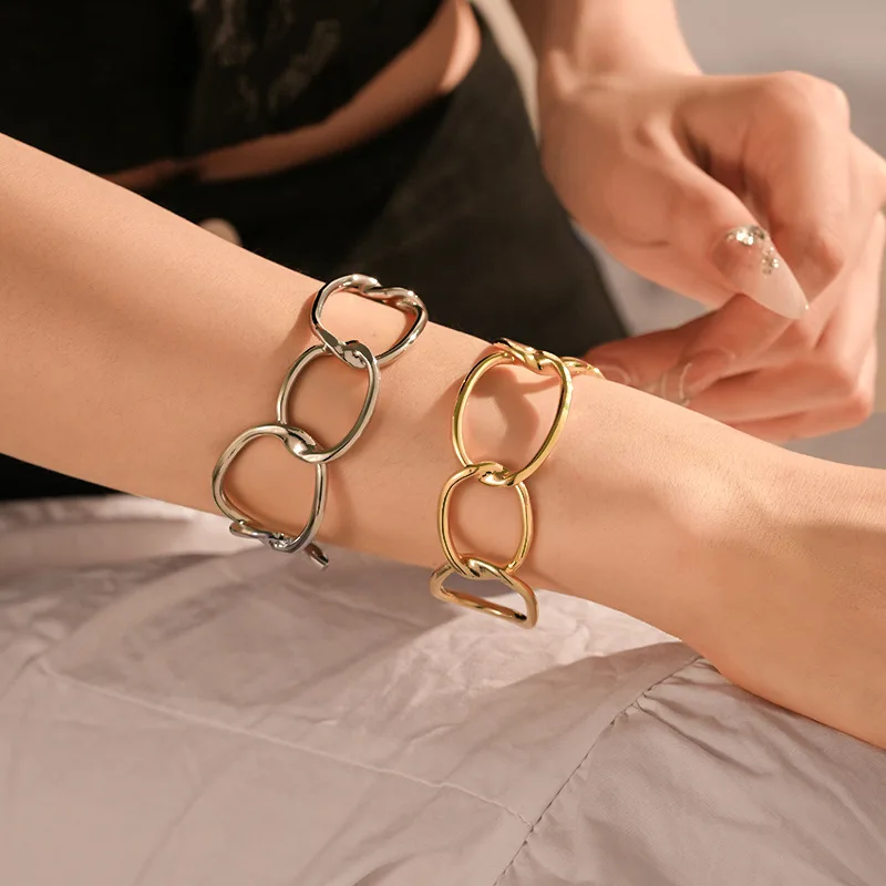 Hollow Chain Open Bracelet for Women Simple and Fashion Adjustable Bangles Design Elegant and High-end Jewelry Simple Gift