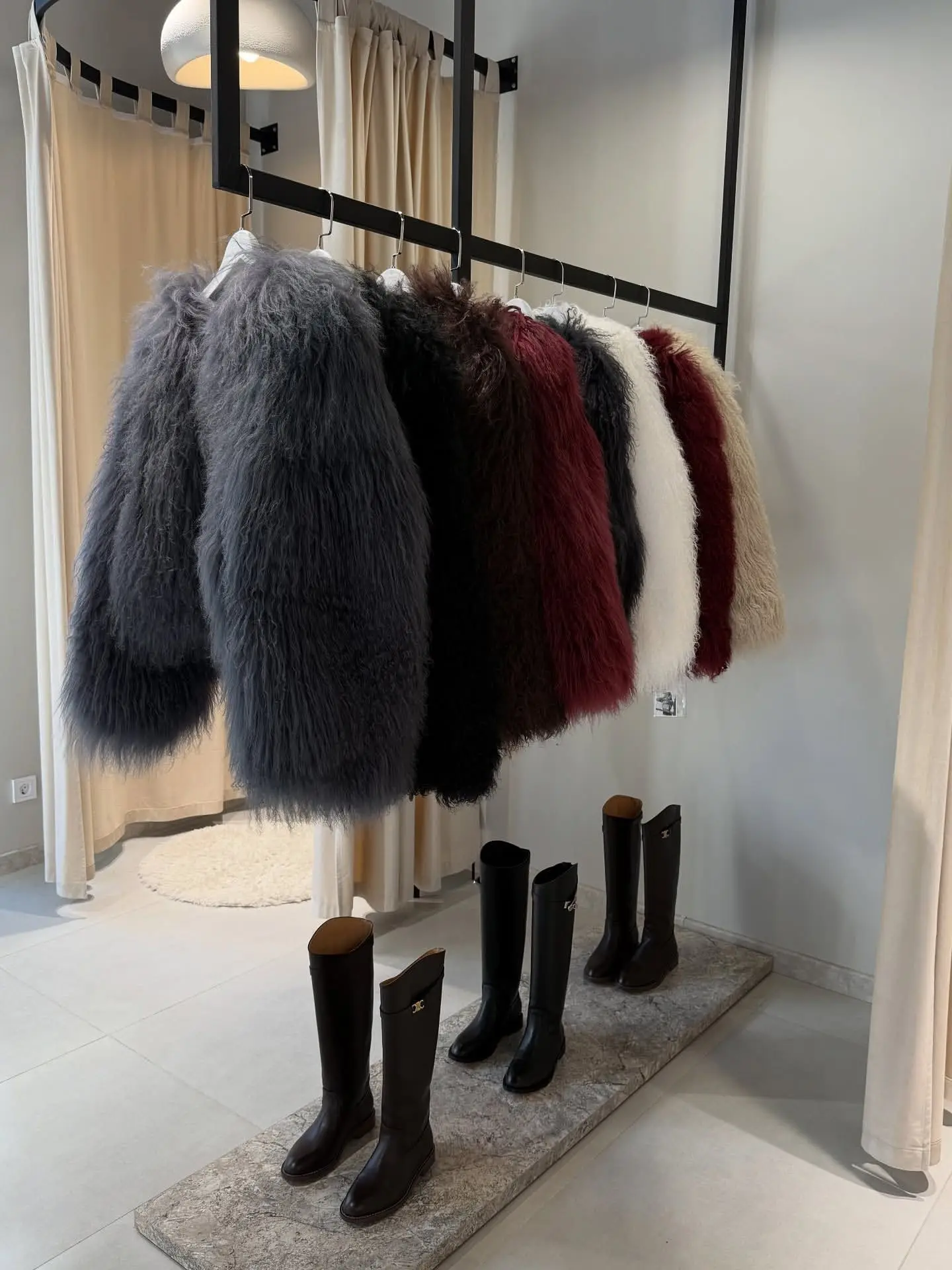 UNITIM Winter Mode Damen Kunstpelzmantel Warme Kurze Langhaarige Kunstfelljacke Vielseitige Lockige Damen Lammfelljacke – Detail 2