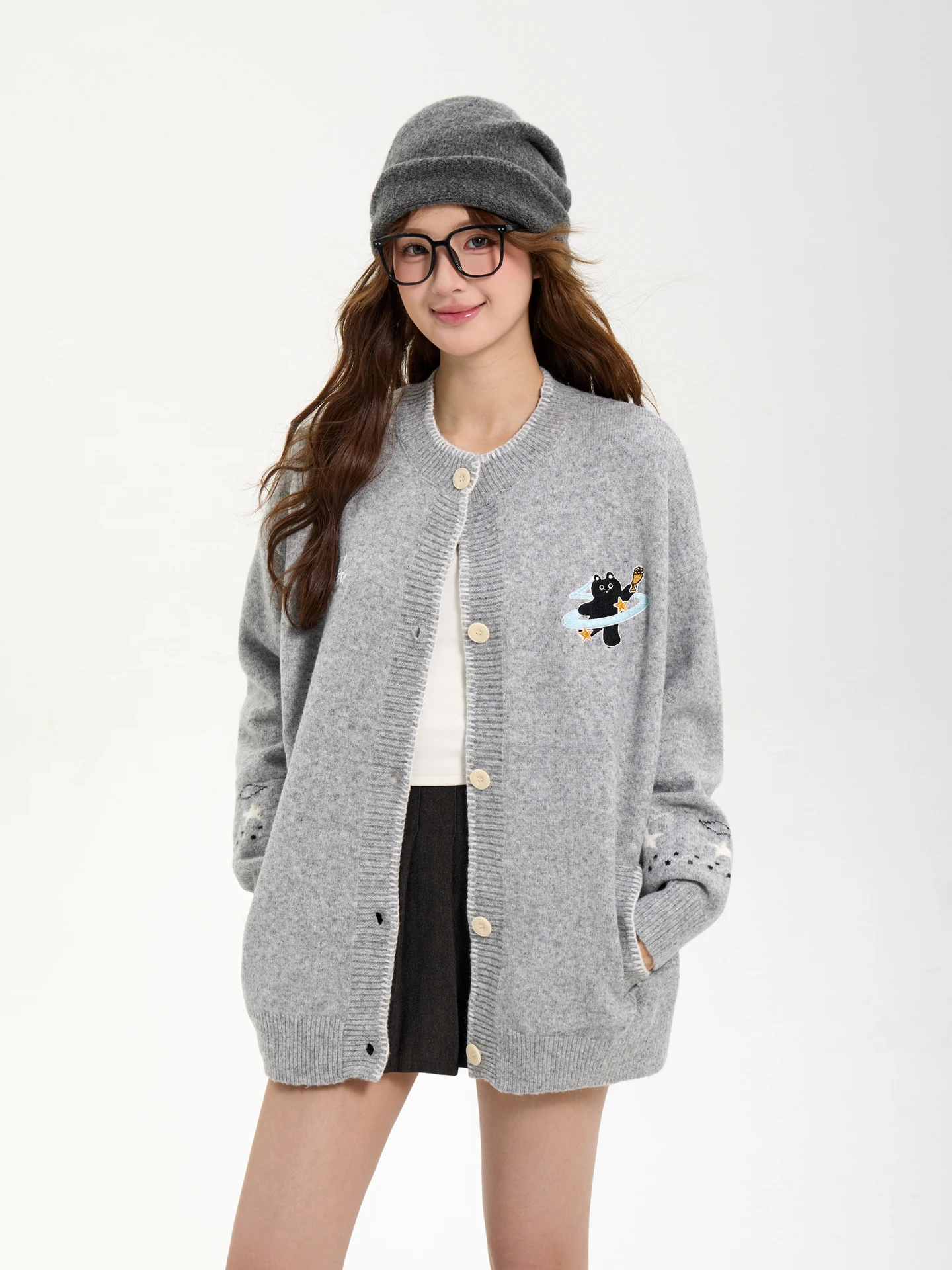 

7KEEWEN Осенне-зимний женский кардиган в американском ретро-стиле, свободный, с вышивкой, круглым вырезом, вязаный, на пуговицах, свитер-пальто