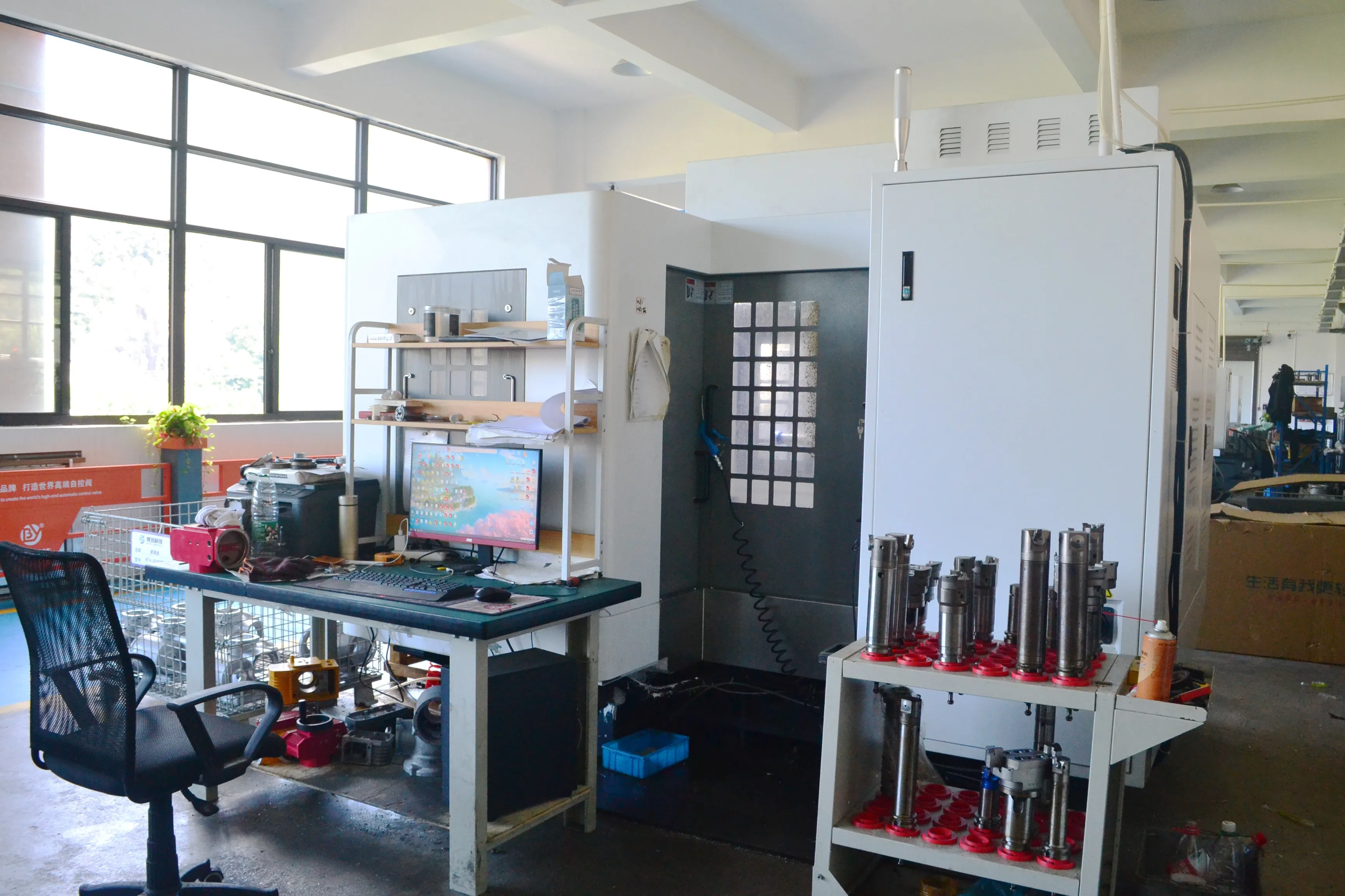 삼축 수직 머시닝센터 PJ-856 수치 제어 선반 밀링머신 다이 가공 VMC 머신