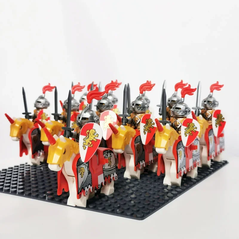Età medievale Falcon vintage Cavaliere spaventoso Castello del leone rosso Re drago Soldato Figure con cavallo Building Block Giocattoli per bambini