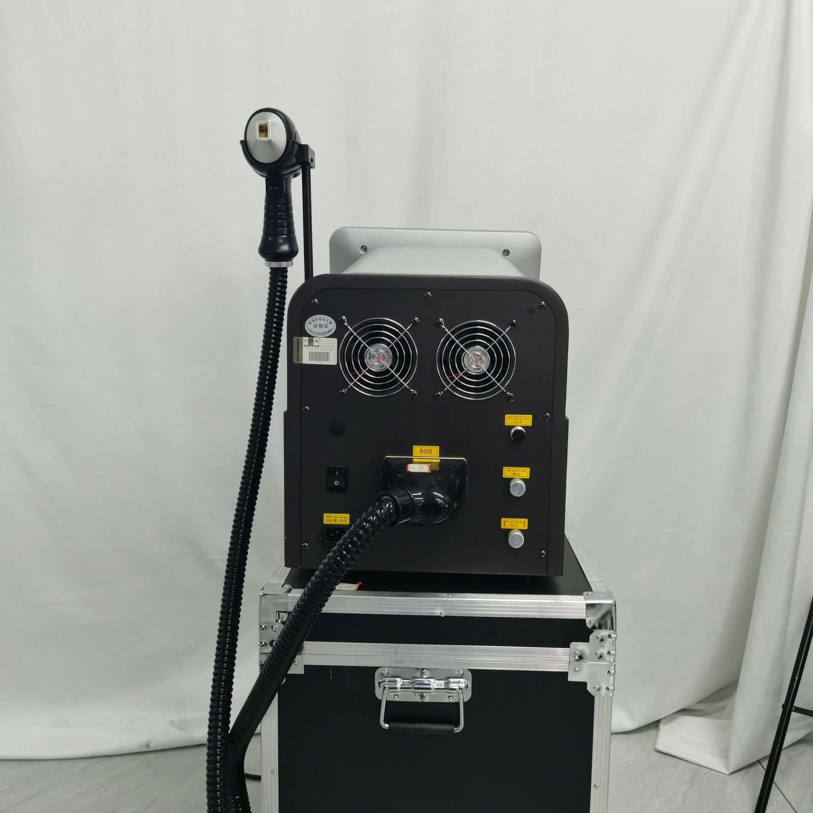 Новый диодный лазер 755 808 1064 нм, машина для удаления волос с несколькими длинами волн, охлаждающая головка, безболезненный лазерный эпилятор для удаления волос на лице и теле