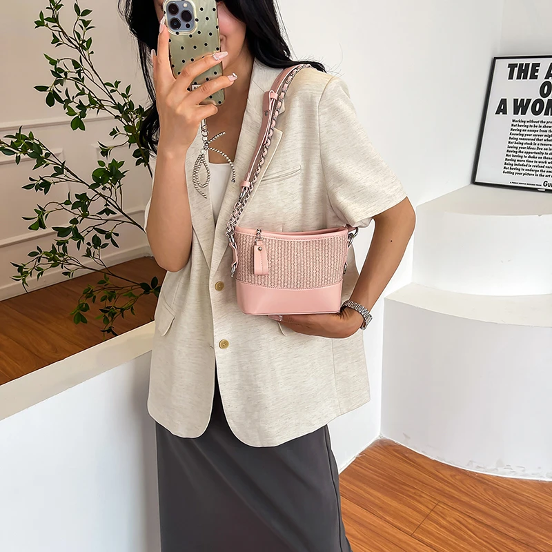 

Women Luxury Leather Classic Fashion Designer Crossbody Shoulder Tote Bag Elegant Handbag For Everyday Chic Use