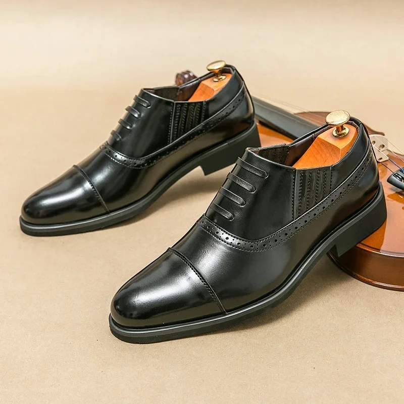 Sapatos de couro estilo italiano masculino, sapatos Oxford de escritório, vestido de noite formal, casamento, brogue, negócio, moda, 2024