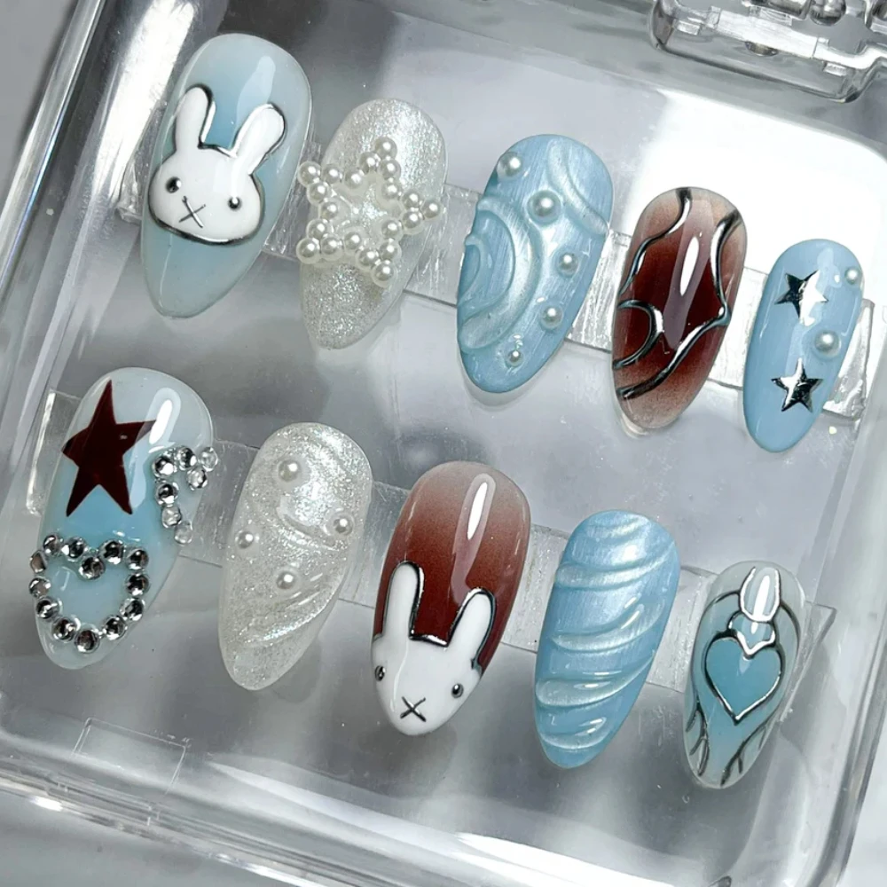 10Pcs Ręcznie robiony manicure Średnie migdałowe sztuczne paznokcie Nowe urocze paznokcie 3D Blue Rabbit Press On Nails Design z zestawem samoprzylepnych pilników do paznokci