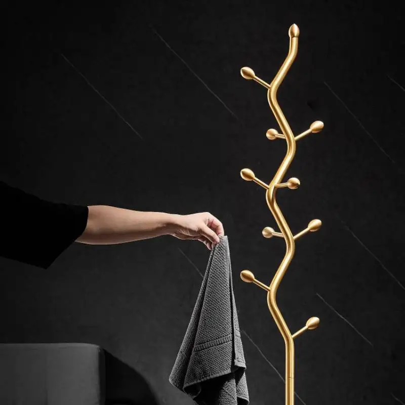 متاجر الغرف معلقة رف الملابس حامل بوتيك   رفوف الشمال رف الملابس غرفة المعيشة تصميم أثاث Burro Ropa للمنزل