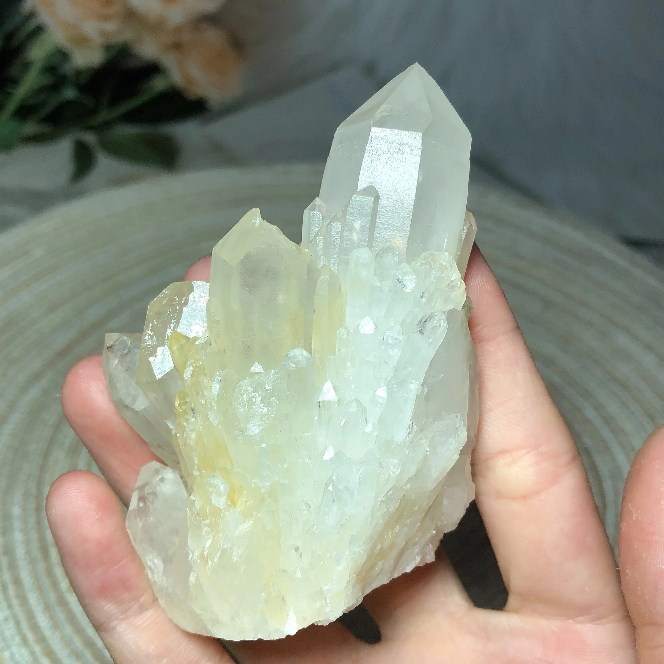 

Candle Quartz Cluster Specimen Raw Natural Crystals Ore Energy Healing High Quality Home Decorations Room Decor Mineral Stone