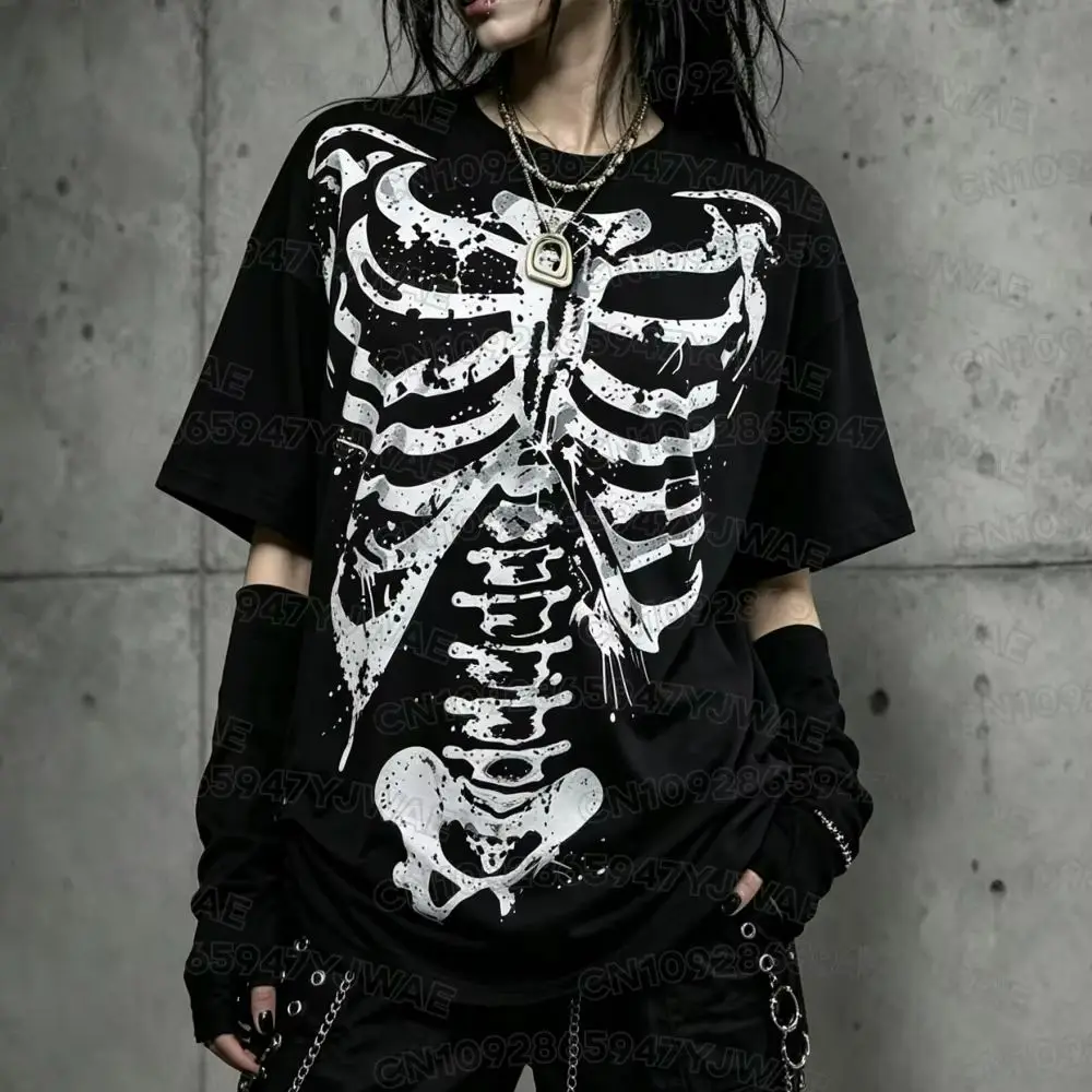 Sommerliches Gothic-Kreuz-Skelett-T-Shirt in Schwarz-Weiß, Alternative Unisex-Emo-Oberteil mit kurzen Ärmeln, Paar-T-Shirt, lässige Oberteile für Damen und Herren – Detail 3
