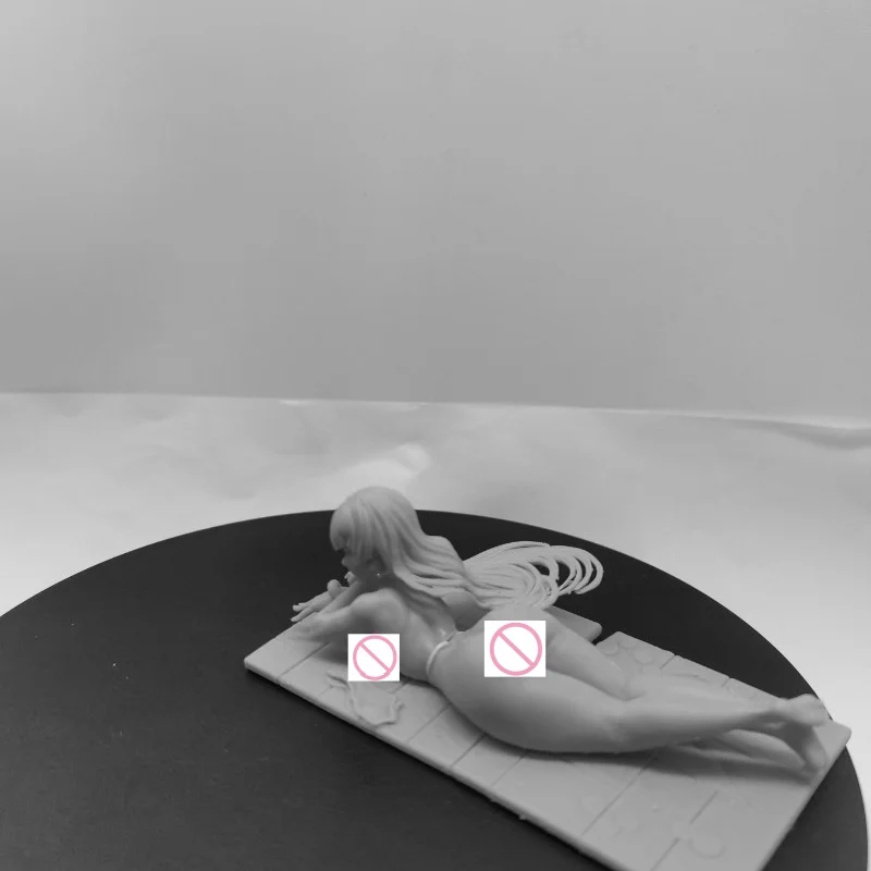 Anime figura despreocupado menina deitado 1/24 escala 75mm mini gk resina modelo kit sem pintura e desmontado dioramas estátua brinquedo