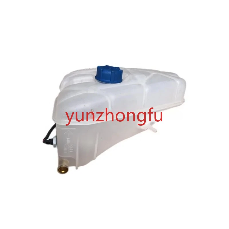 

Diesel engine spare Parts BFM1013 Cooling System Coolant Water Expansion Tank 2084 5189 20845189 For deutz vovol