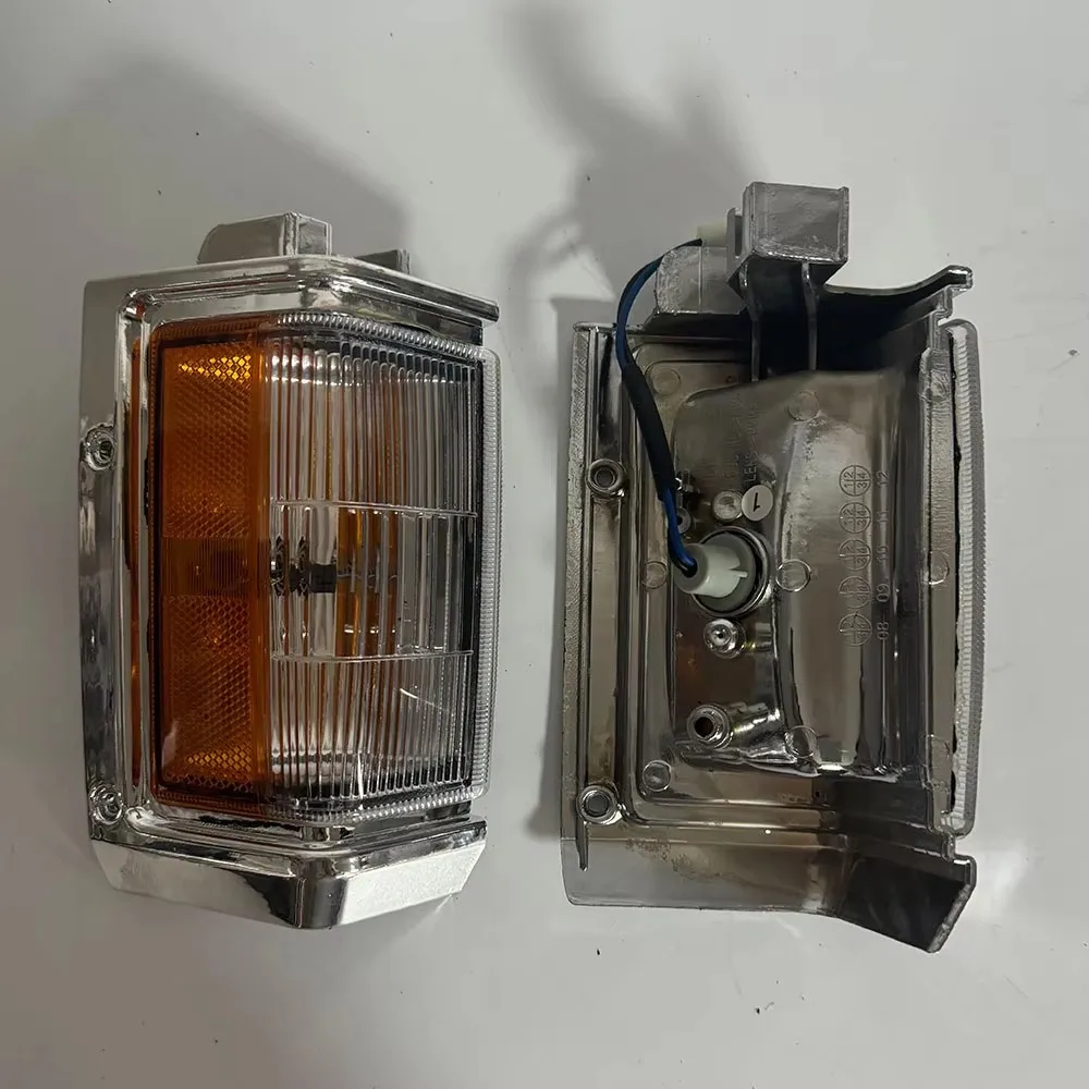 A Pair For Nissan Terrano D21  Car Front Corner Light Turn Signal 1987 To 1995