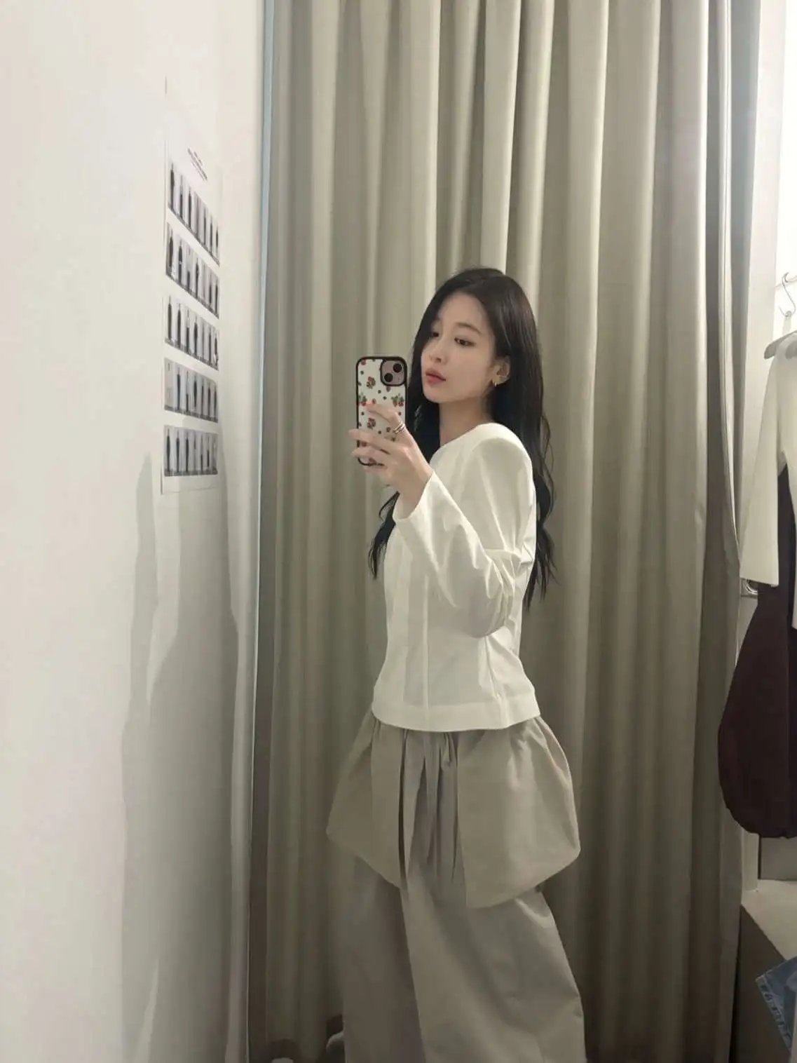 بنطلون هارلم عالي الخصر واسع الأرجل كاجوال طويل حتى الأرض مع خصر مرن وتأثير ثلاثي الأبعاد للتنحيف، صيف 2025