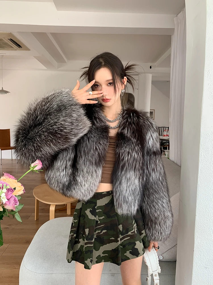 

2024 Winter 100% Genuine Natural Whole Skin Silver Fox Fur Coat For Women V-neck Short Jacket Luxury Outerwear High-end