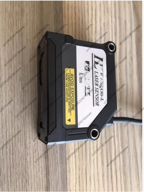 IL-300 Laser Sensor…