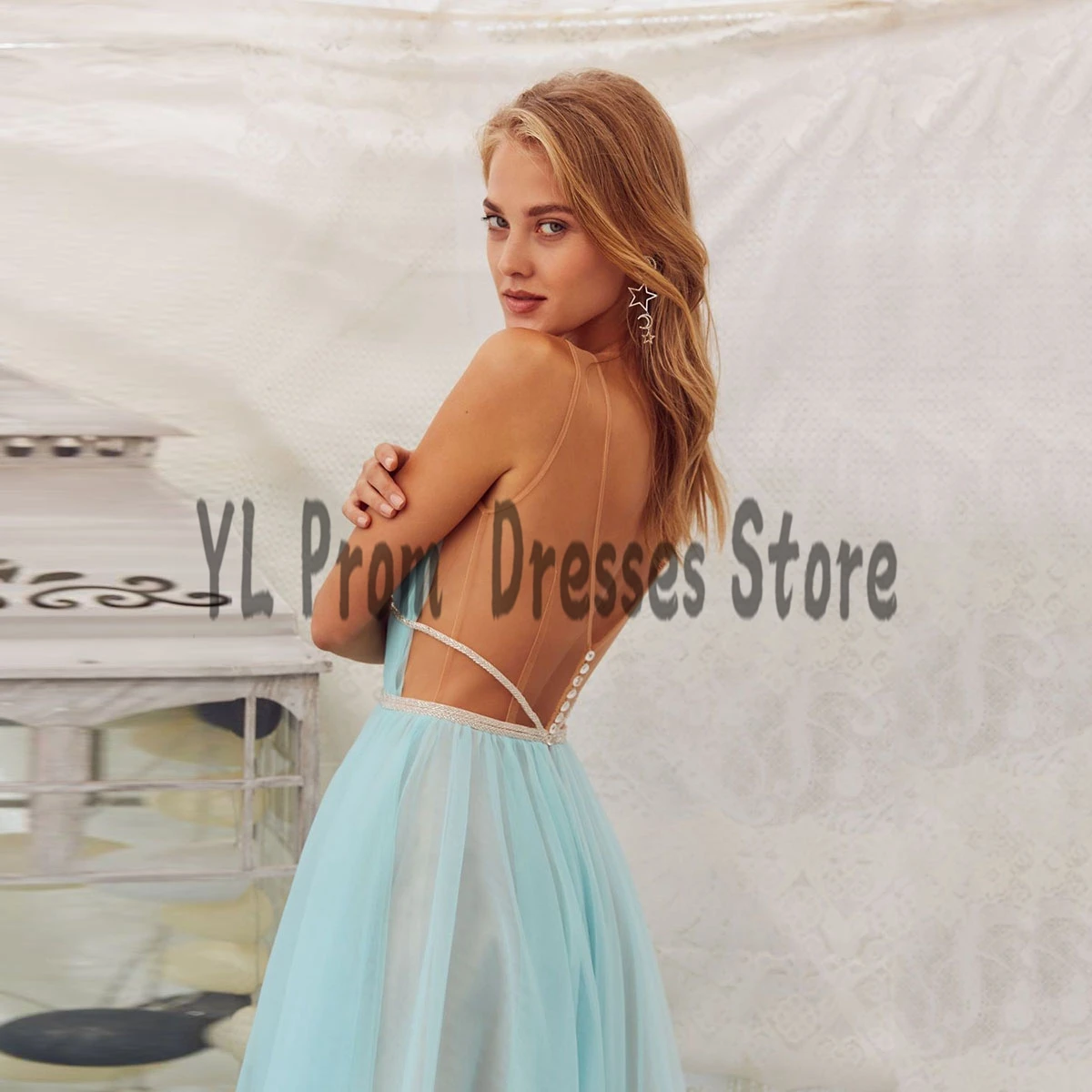 YL Illusion Scoop Neck Prom Dress Light Blue Tulle Graduation Dresses Tea-Length Backless A-Line Girls Reuion Classmates Gown