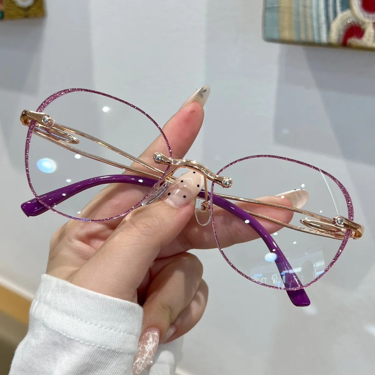 New Style Women's Flat Glasses, Stylish and Fashionable, Frameless, Round, with Fine Sparkle, Exquisite and Versatile, Suitable