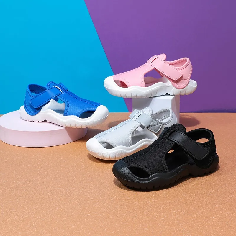 Sepatu bayi 13.7-21cm 2024 musim panas baru bayi laki-laki bersirkulasi sandal antiselip baru lahir sepatu jalan empuk sepatu bayi perempuan Sandalia