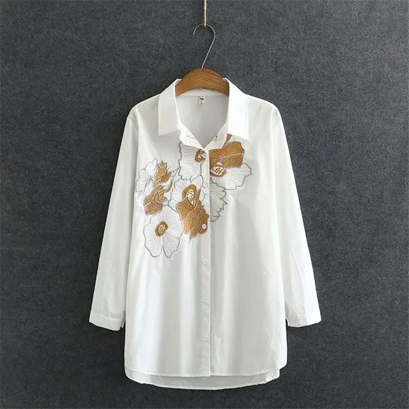 Mother Dress Early Spring 2022 New Embroidery White Women's Shirt Middle Aged Fat Mom Long Sleeves Shirt