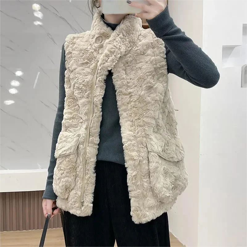 Winter Warm Vests Women Faux Fur Sleeveless Jacket Plus Size Zipper Pockets Korean Coat Harajuku Vintage Vest