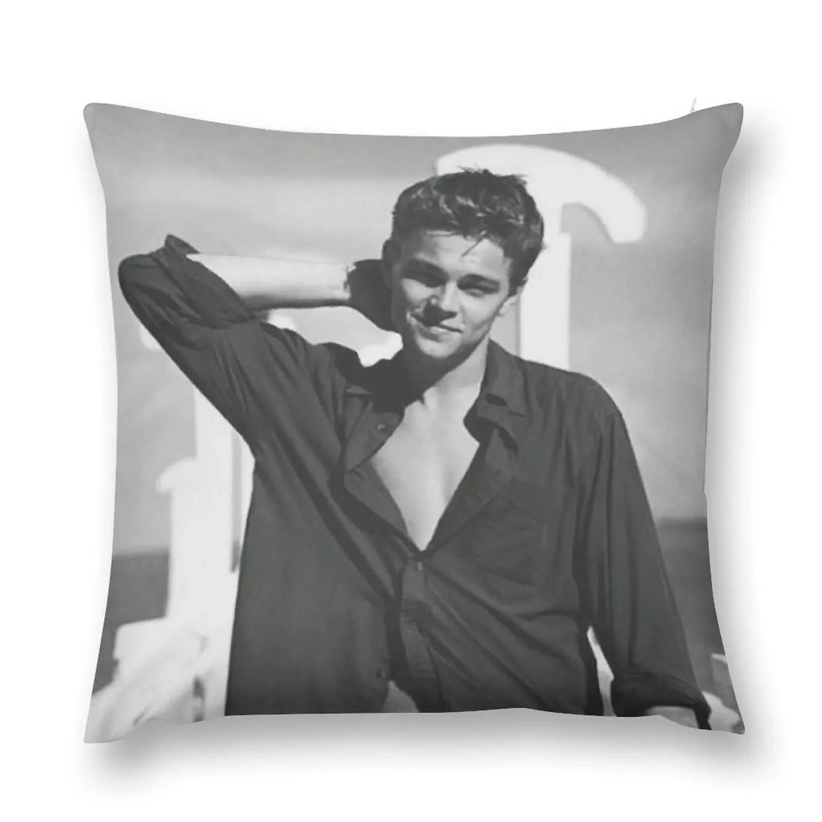 

Teen Leonardo Di Caprio Throw Pillow Christmas Pillow Luxury Pillow Cover