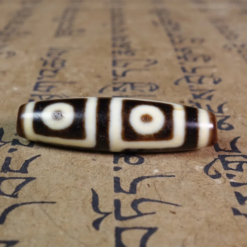 

Ancient Tibetan DZI Beads Old Agate 4 Eye Totem Amulet Pendant GZI #3376