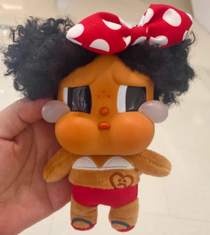 

POP MART CRYBABY Vacation Mode On Vinyl Blind Box Collectible Art Toy Desktop Decoration For Blind Box Collectors And Toy Lovers