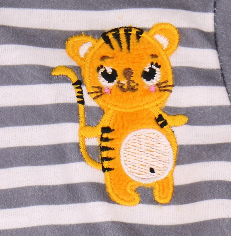 Vêtements de poupées Ying Huan Mei gris et blanc, tenue petit tigre, pour bébé Reborn de 20 à 22 pouces