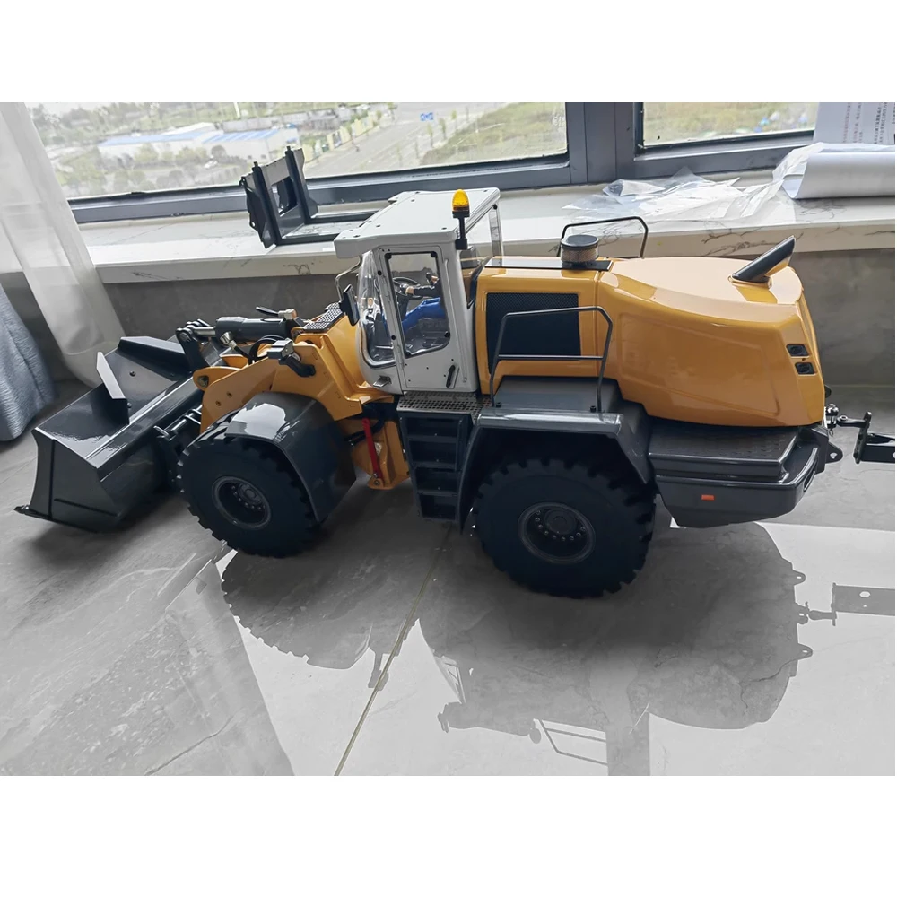 Liebherr 580 1/14 RC Hydraulic Wheel Loader Model with Lighting and Sound System Metal RTR Loader Remote Control Car Model Toy