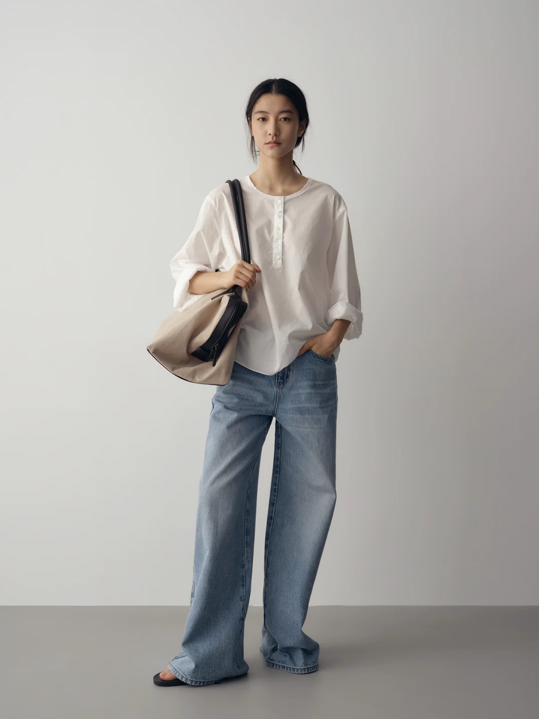 

Новая коллекция Весна-Лето: Свободная женская рубашка из чистого хлопка с воротником хенли, легкая, с длинным рукавом, в простом стиле