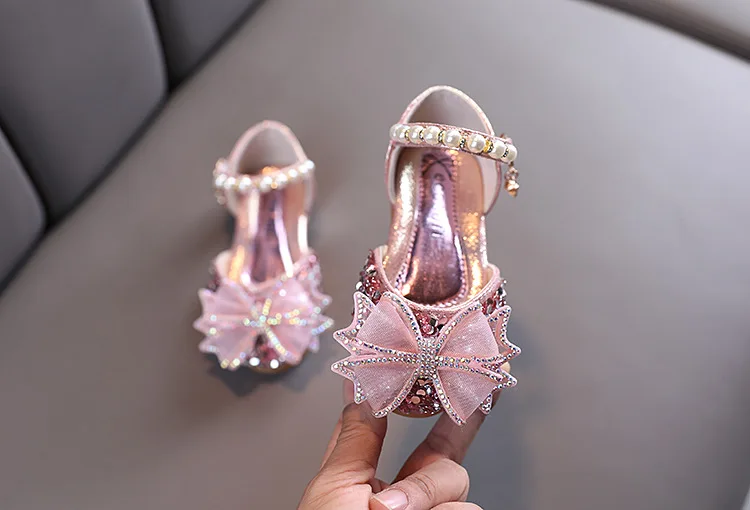 2026 Mädchen Lederschuhe Kinder Spitze Schmetterling Strass Perlen Verzierung Auftrittsschuhe Modische Hochzeitsschuhe für Kinder – Detail 4