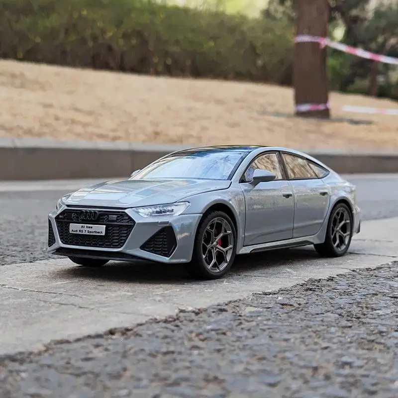 

1/24 Alloy Sound Light Rebound Door Opening Four-Wheel Suspension Simulation Car Model Toy High-End Collectible Vehicle
