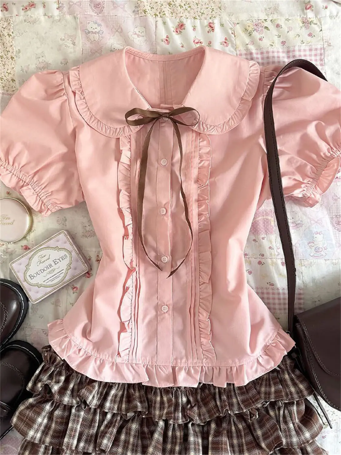 Camisas japonesas Kawaii Lolita para Mujer, Blusas ajustadas de manga corta abombada con volantes, Tops bonitos con lazo de encaje Y2K para Mujer
