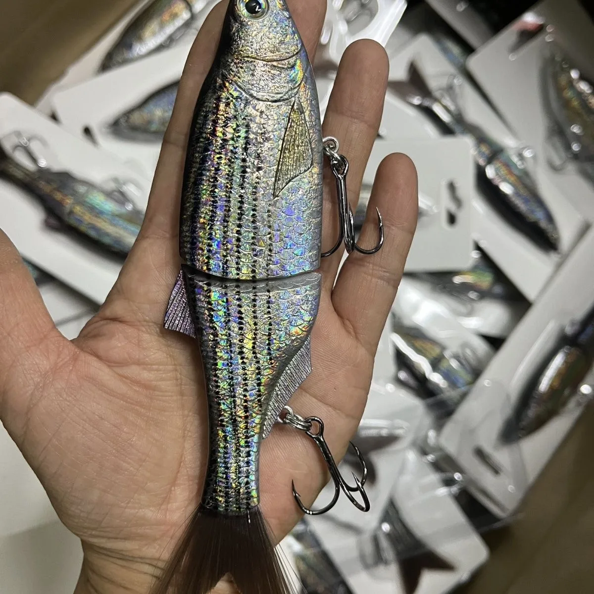 175mm 43g Lebensechter Gelenkiger Swimbait - Holografischer Harter Angelköder mit Faserschwanz
