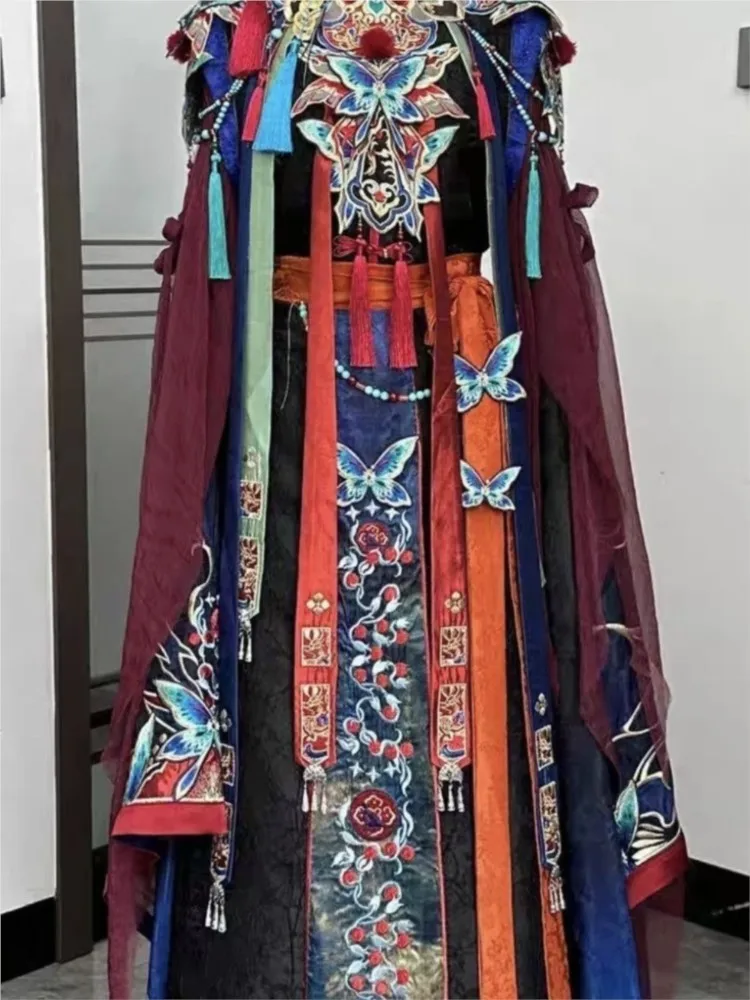 

Тяжелая промышленность вышивки Hanfu Новый стиль оперного эфирного набора