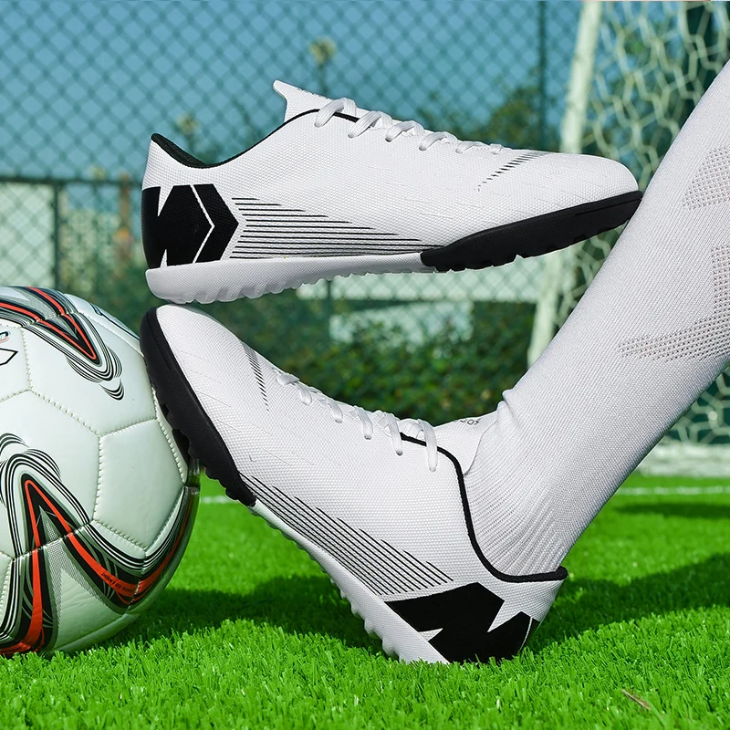 Teenagers Football Shoes for Men Turf Training Outdoor Sports Fast Soccer Tenis Pro Original Society Football Boot for Kids