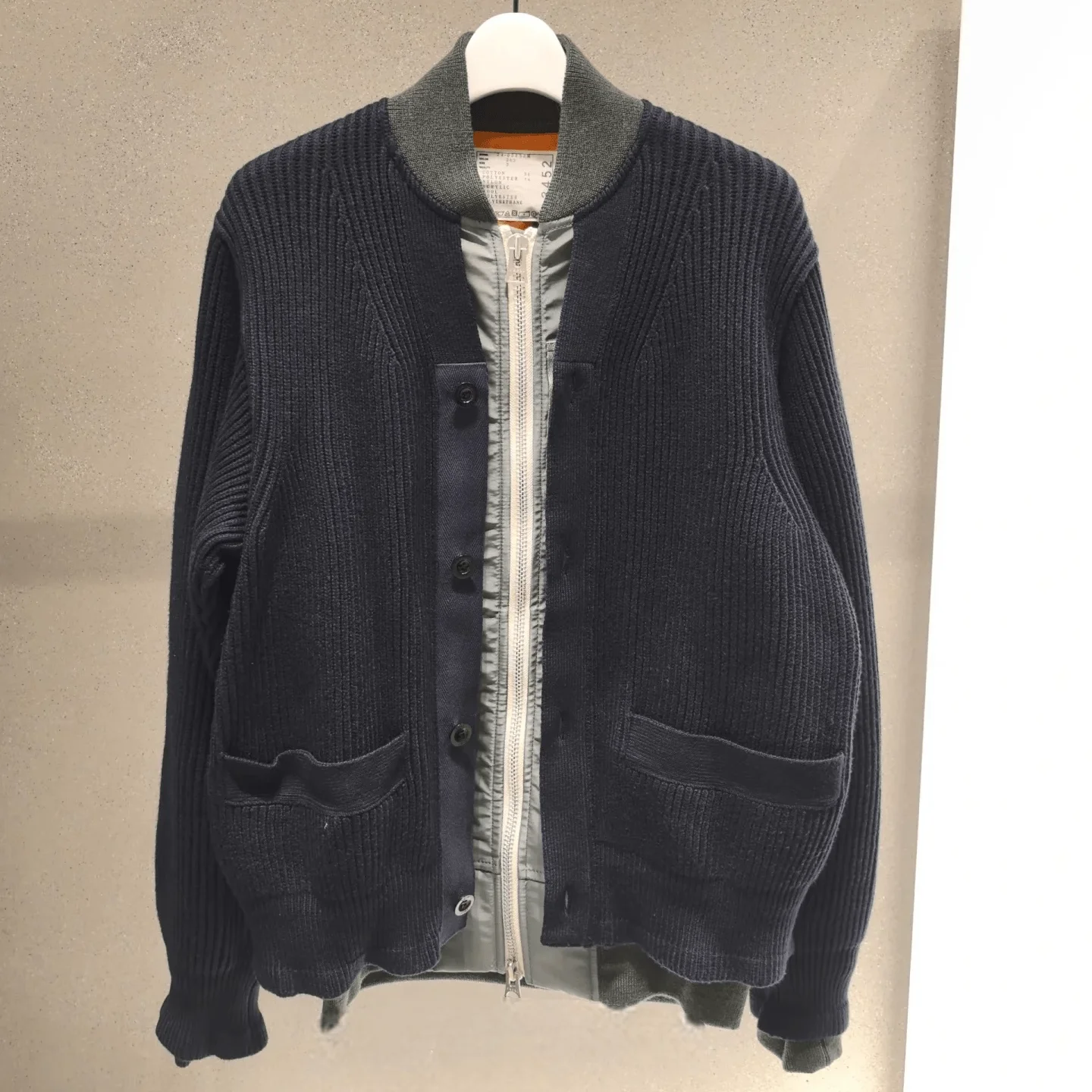 

FOG SACAI Street Sle Трикотаж Collide Jaet круглый свитер Ne для мужчин и женщин Лоскутное пальто с f-образной талией Осень 2024, хлопково-шерстяное...