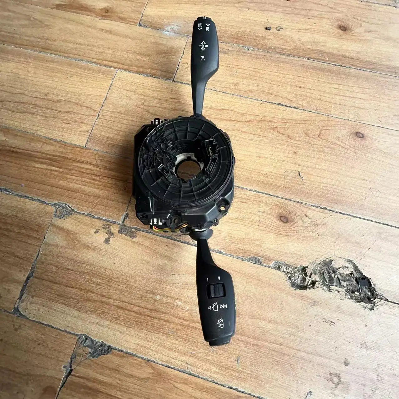 Auto Parts Combination for BMW 5 Series GT525i F07 Combination Turn Signal Directional Angle Sensor Steering Wheel