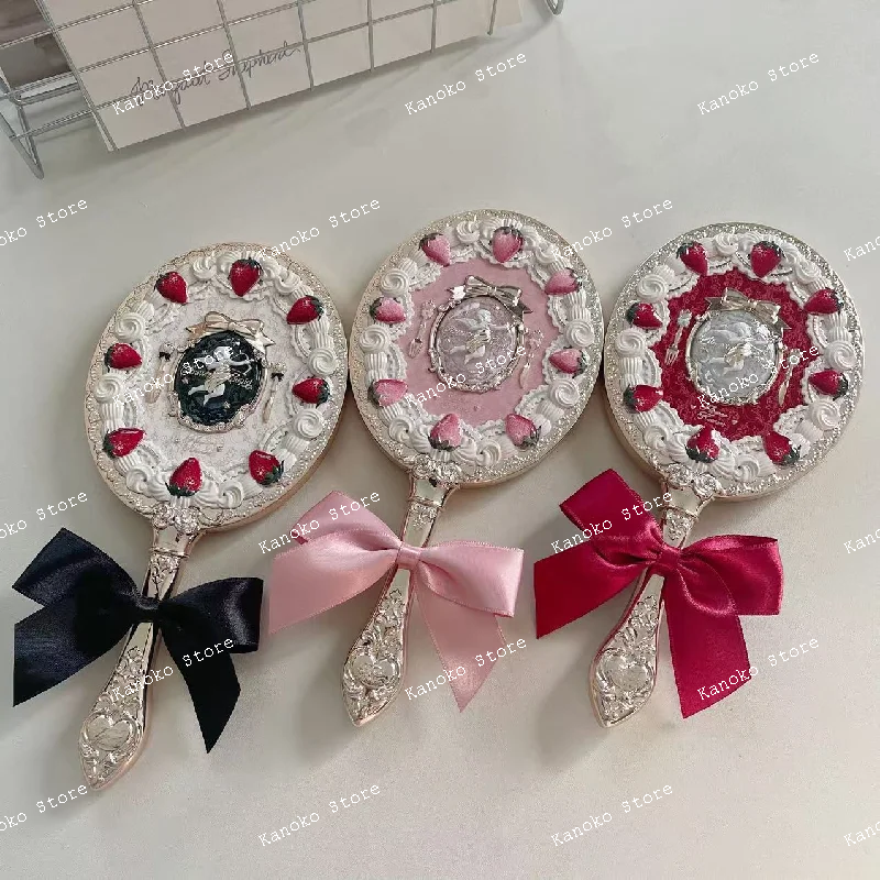

Ручное зеркало серии Strawberry Cupid