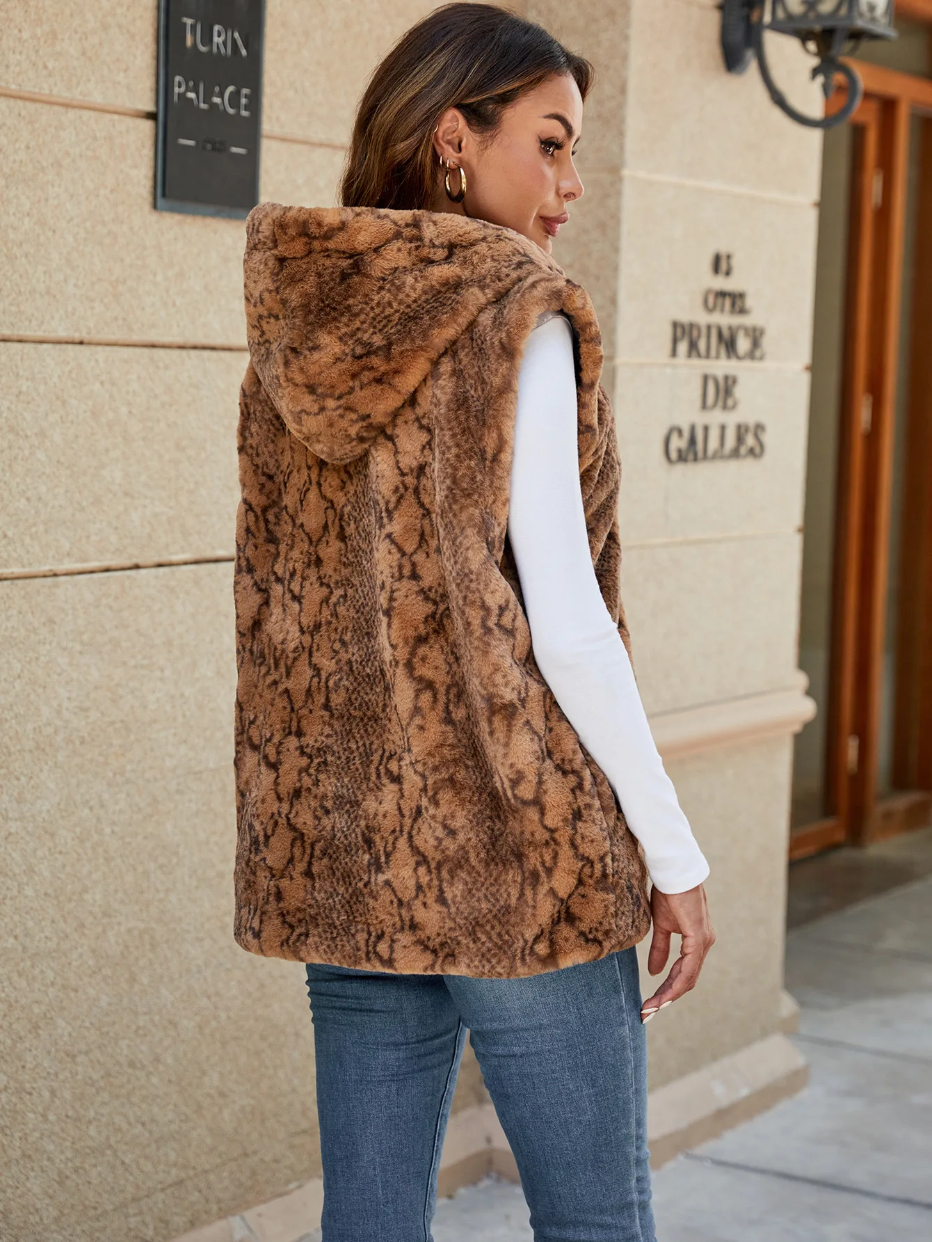Women's Hooded Faux Fur Vest Leopard Print Artificial Fur Coat New Style 2025 Trendy Outerwear for Ladies