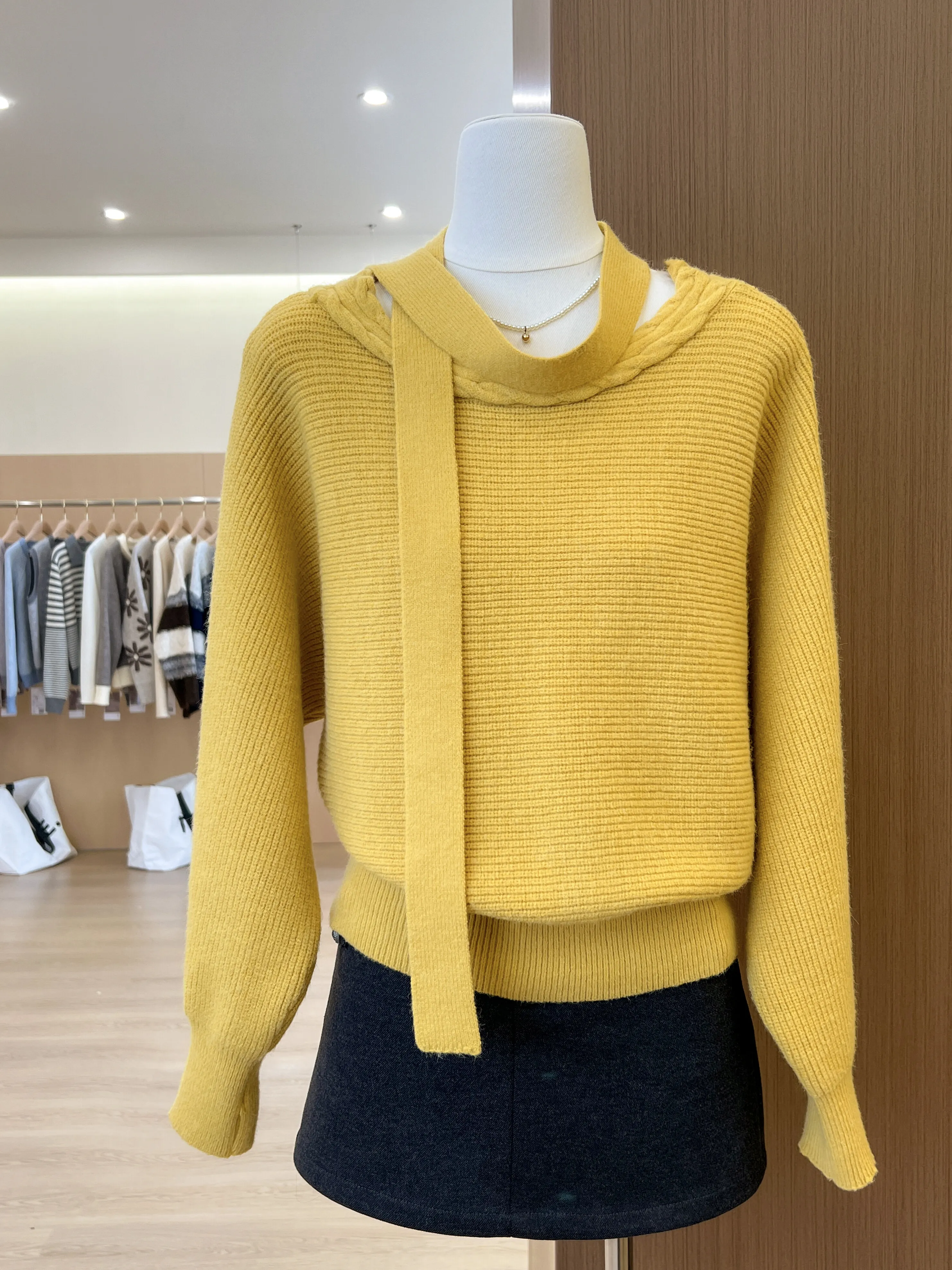

High-End Yellow Laid-Back Pullover Sweater Is Unique Chic And Loose For Women In Autumn And Winter