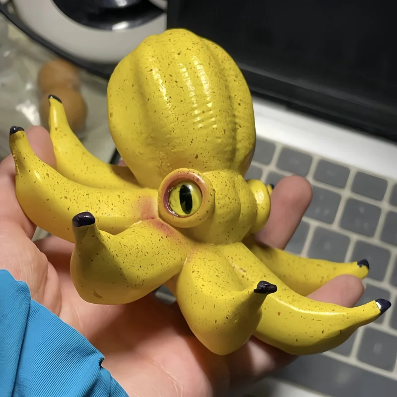 Novel Banana Octopus Cthulhu Ornament Fun Creative Resin Model Toy Furniture Decoration Desktop Decoration Sculpture Gift