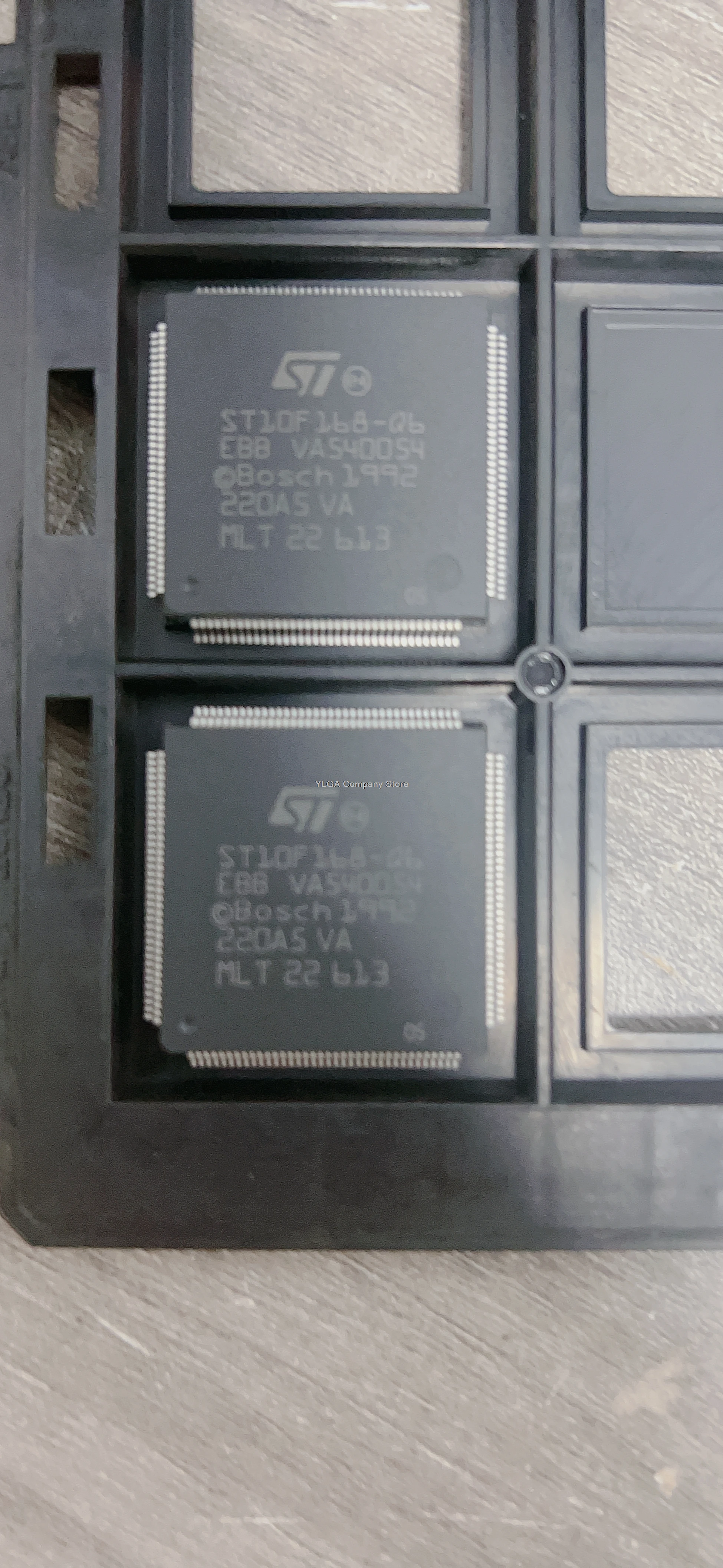 ST10F168-Q6 QFP144 …