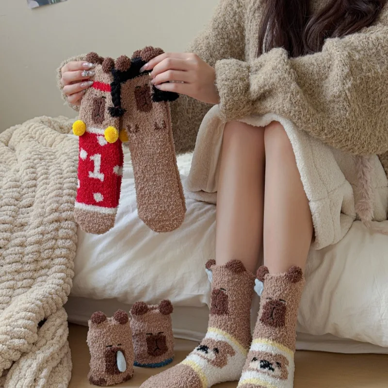 Calcetines gruesos de lana Coral para mujer, calcetines para dormir en casa con bordado de dibujos animados, calcetines antideslizantes para el suelo