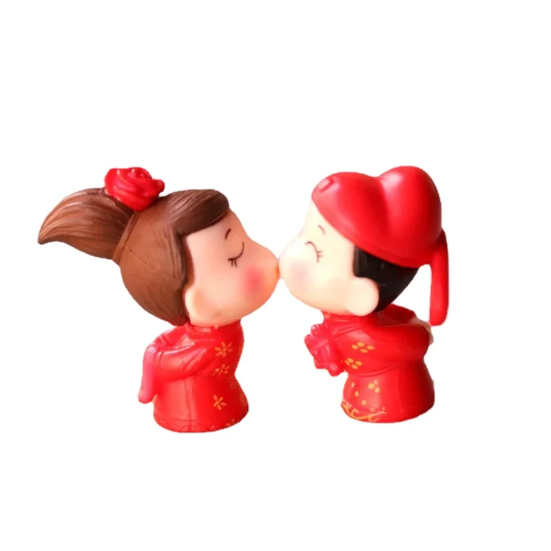 2 Pcs Simulation of The Bride and Groom Doll Ornaments Cute Cartoon Landscape Plant Cake Decorations Accessories