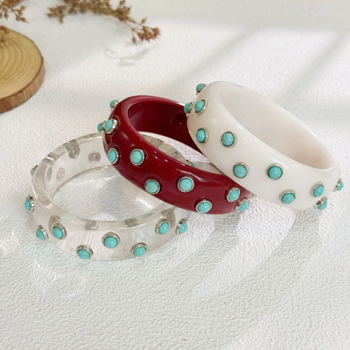 Popular Retro Cute Cuff Bangles for Women Fashion Jewelry Acrylic Charm Bangle Inlaid Turquoise Bracelet for Girls Party Travel