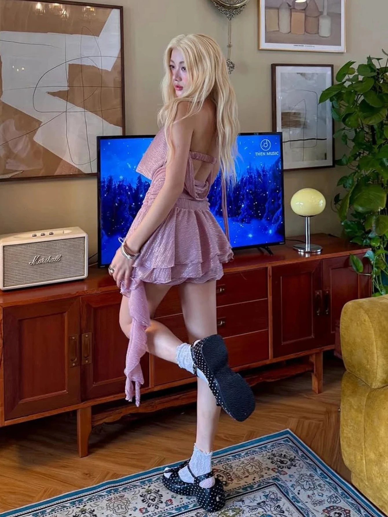 Halter sem costas vestido + sutiã tendência feminina sexy fios brilhantes retalhos lantejoulas em camadas ruched irregular hem festa bodycon