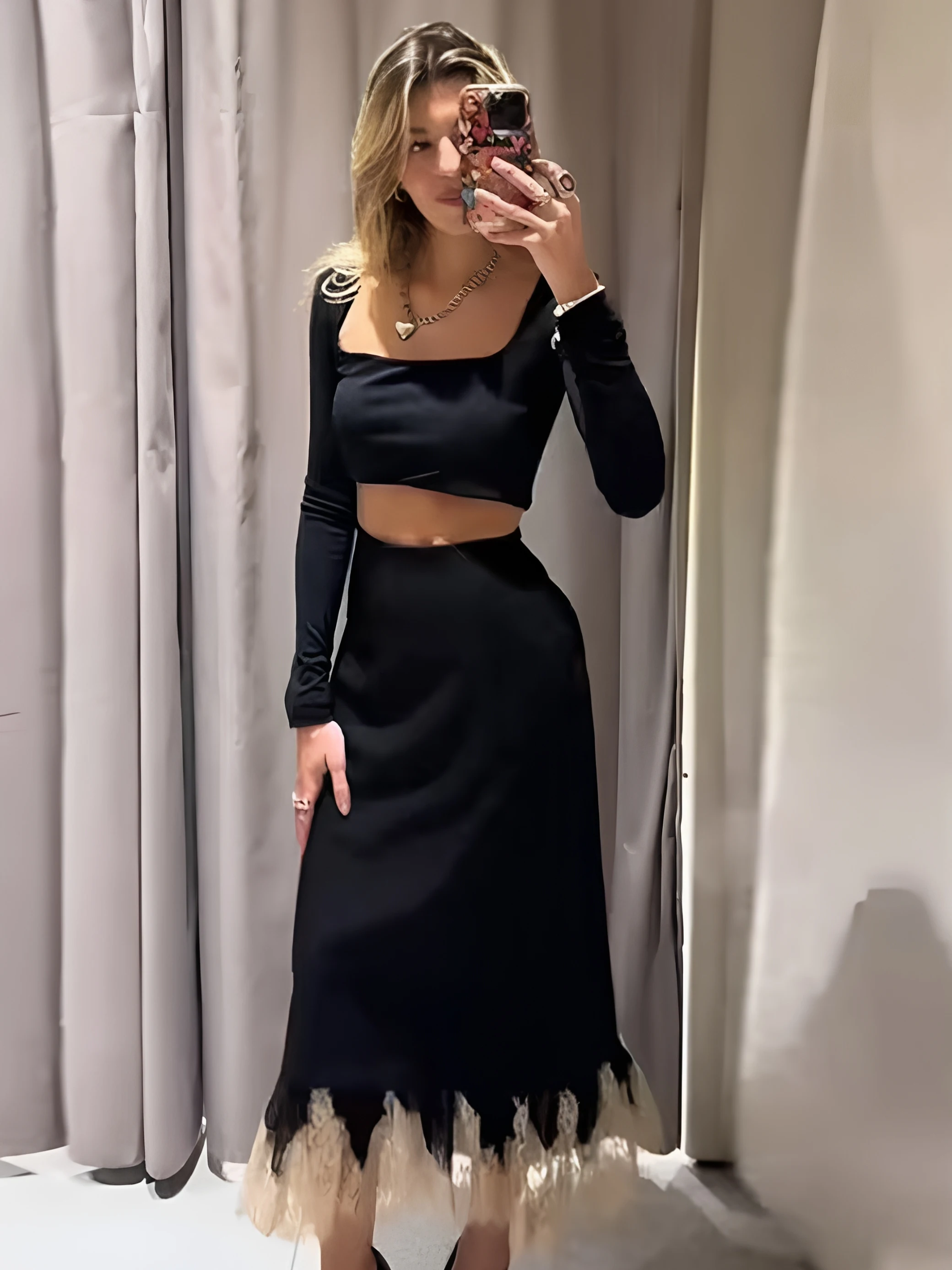 

Parisian Foggy City Vintage Elegant Design Unique Lace Splicing Fashionable Slim Fit Skirt High Waist Straight Cut