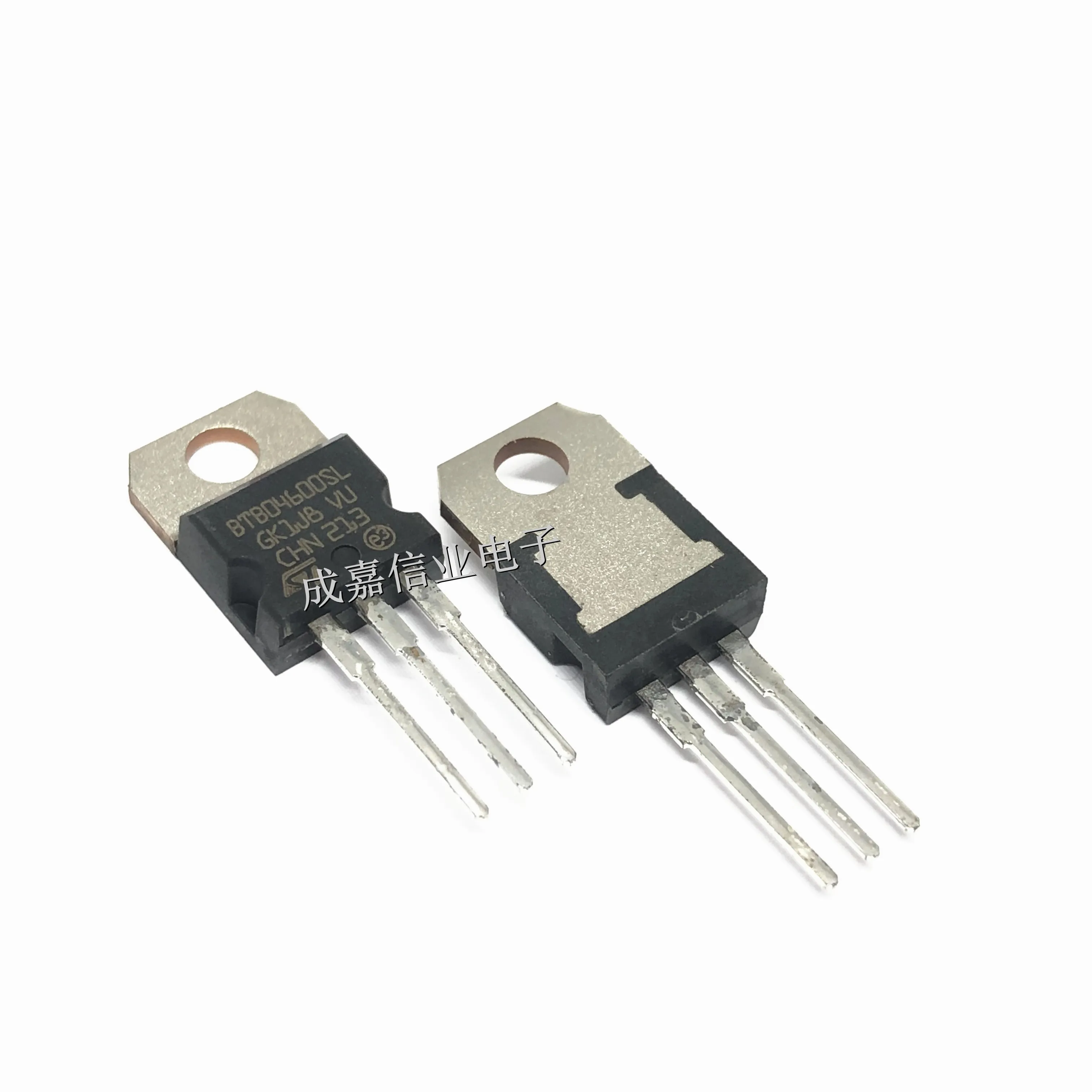10pcs/Lot BTB04-600SL TO-220-3 BTB04600SL TRIAC 600V 38A 3-Pin Operating Temperature:- 40 C-+ 125 C