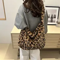 Fashion Women Retro Leopard Print Bag 2025 Soft Plush Shoulder Bags Female Large Capacity Travel Bag Winter Warm Fluffy Totes